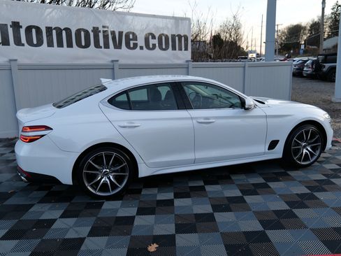 Used 2023 Genesis G70 2.0T image 5