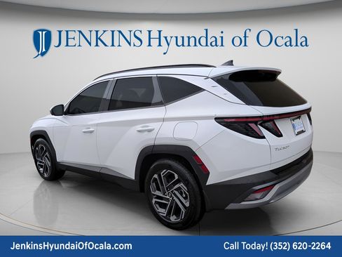 Certified 2025 Hyundai Tucson Limited FWD image 5