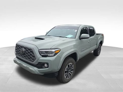 Used 2023 Toyota Tacoma TRD Sport w/ Technology Package image 3