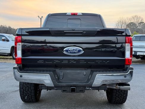 Used 2019 Ford F250 Lariat w/ Lariat Ultimate Package image 3