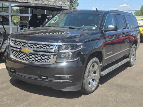 Used 2019 Chevrolet Suburban LT w/ LT Signature Package AWD/4WD image 1