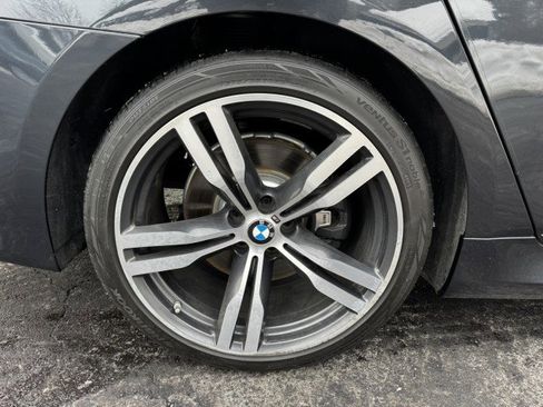 Used 2016 BMW 750i 750i w/ M Sport Package image 40