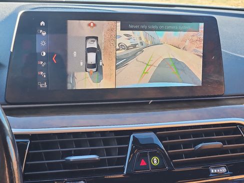 Used 2017 BMW 530i xDrive image 19