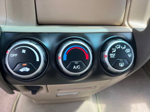 Used 2006 Honda CR-V LX image 12