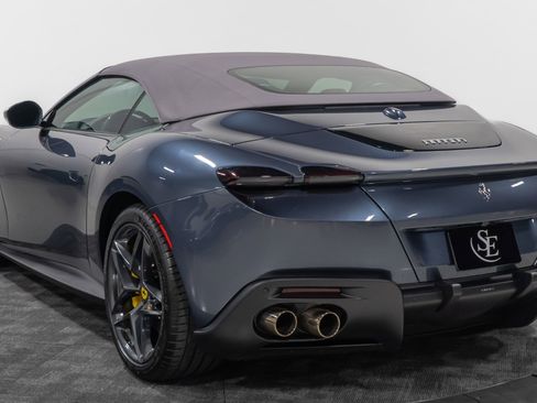 Used 2025 Ferrari Roma Spider image 15