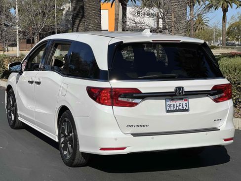Used 2023 Honda Odyssey Elite image 22