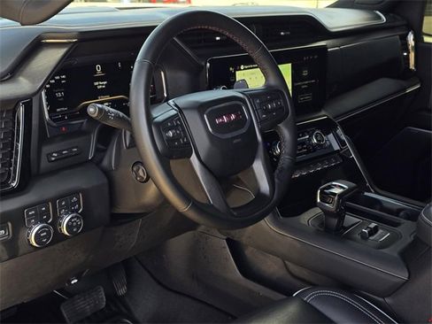 Used 2024 GMC Sierra 1500 AT4X image 27