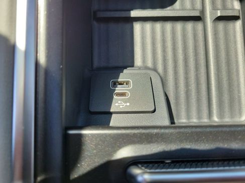 New 2026 Ford Expedition Active RWD image 23
