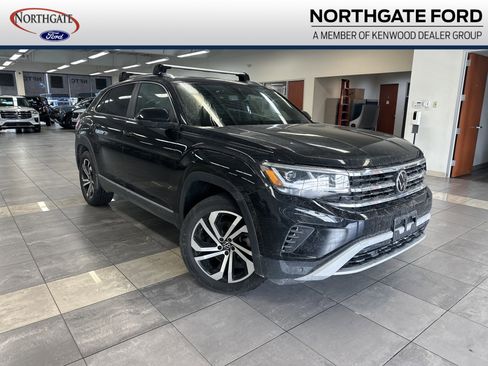 Used 2023 Volkswagen Atlas Cross Sport SEL image 1