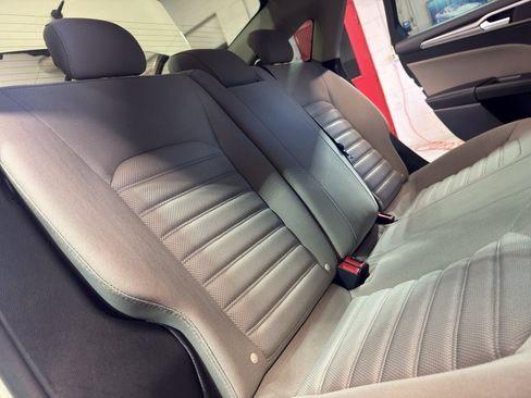 Used 2017 Ford Fusion S FWD image 27