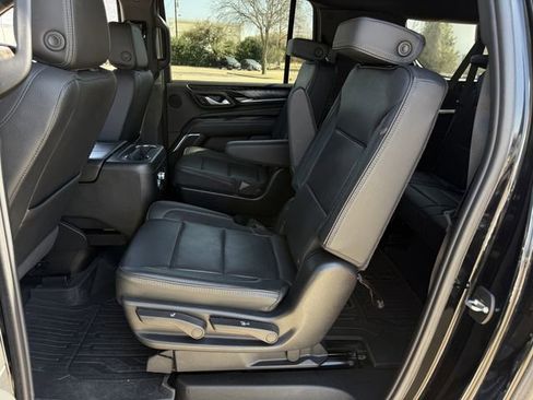 Used 2024 GMC Yukon XL Denali image 27