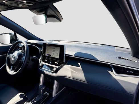 Used 2024 Toyota Corolla Cross AWD Hybrid w/ Convenience Package image 29