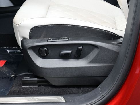 Used 2024 Volkswagen Atlas Cross Sport SEL Premium R-Line image 11