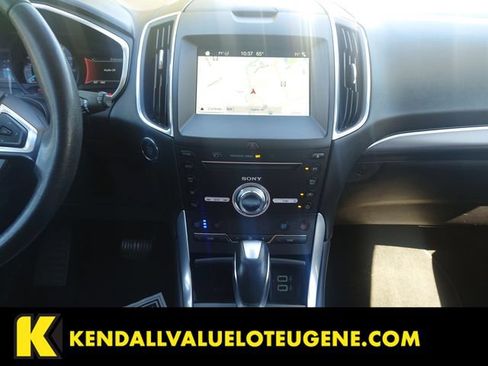 Used 2018 Ford Edge Titanium w/ Equipment Group 302A AWD/4WD image 11
