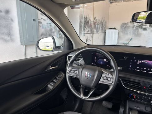 Used 2025 Buick Encore GX Preferred FWD image 33