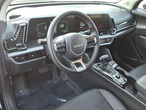 Used 2023 Kia Sportage EX image 15