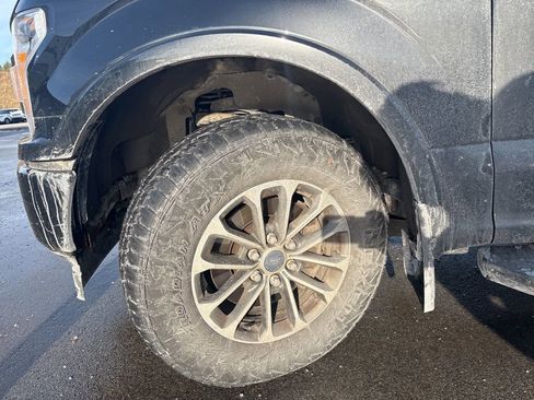 Used 2018 Ford F150 XLT w/ Equipment Group 302A Luxury image 7