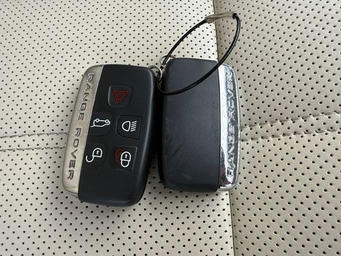 Used 2017 Land Rover Range Rover Supercharged AWD/4WD image 15