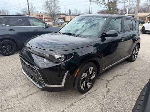 Certified 2023 Kia Soul GT-Line image 2