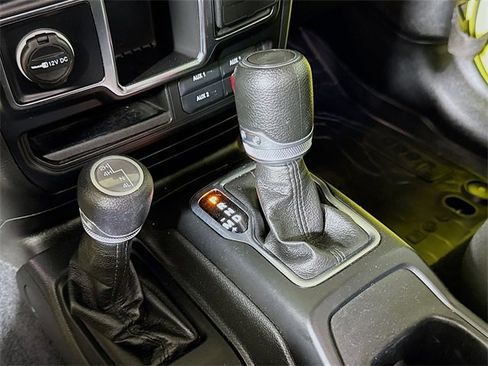 Used 2023 Jeep Wrangler Sport image 15