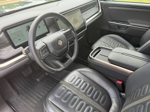 Used 2025 Rivian R1S Adventure AWD/4WD image 18