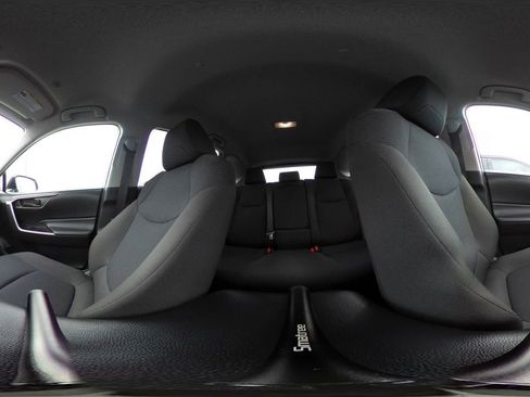 Used 2025 Toyota RAV4 LE image 41