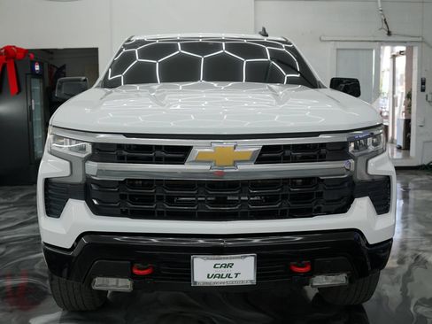 Used 2023 Chevrolet Silverado 1500 LT Trail Boss w/ Protection Package AWD/4WD image 3