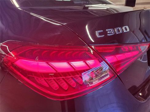 Used 2025 Mercedes-Benz C 300 4MATIC Sedan image 9