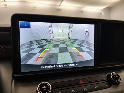 Used 2024 Ford Maverick Lariat image 5