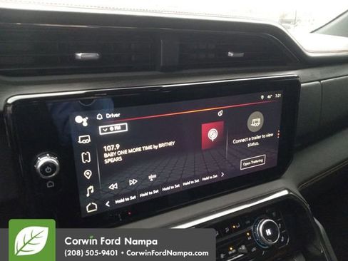 Used 2023 GMC Sierra 1500 AT4 image 16