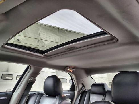 Used 2006 Chrysler 300 SRT8 w/ SRT Option Group I image 19