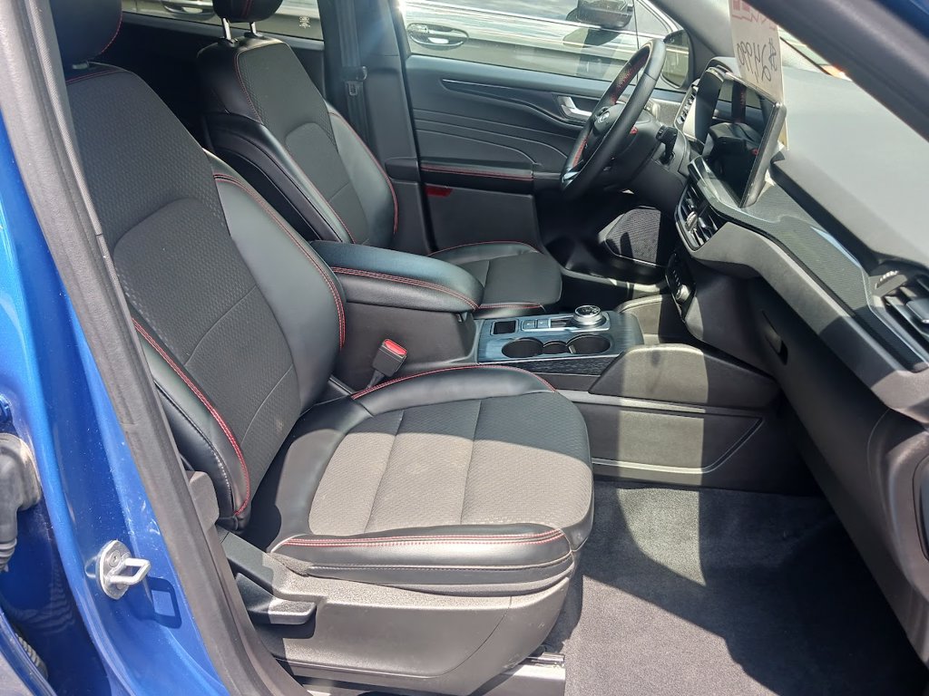 Used 2023 Ford Escape ST-Line w/ Tech Pack #1 AWD/4WD image 14