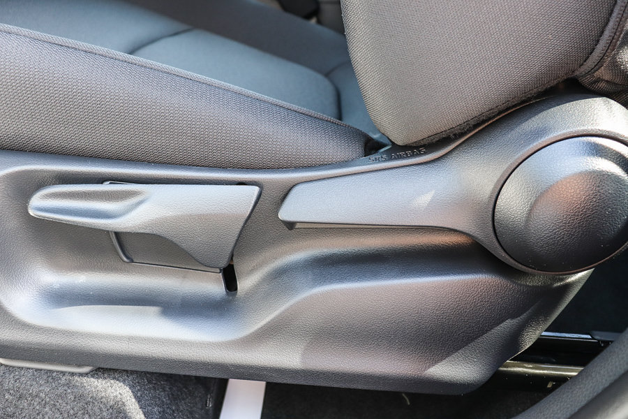 New 2026 Toyota Corolla Cross LE w/ Moonroof Package FWD image 20