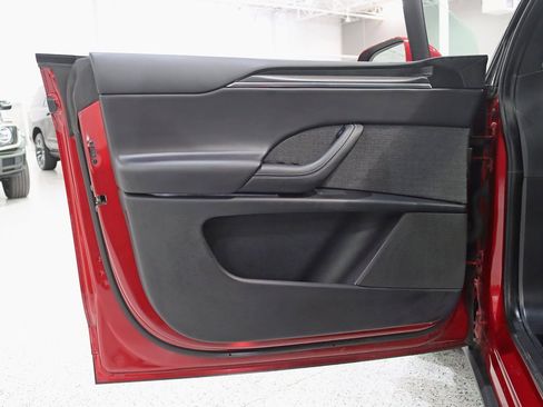 Used 2024 Tesla Model X Plaid image 33