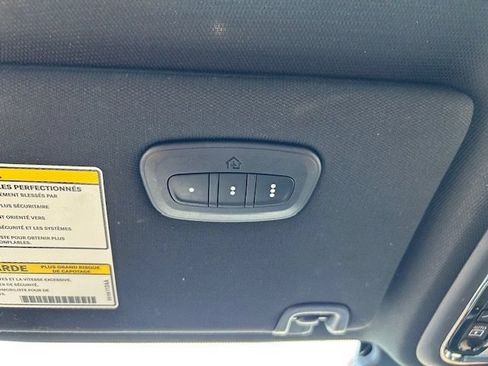 Used 2021 Jeep Cherokee High Altitude AWD/4WD image 32