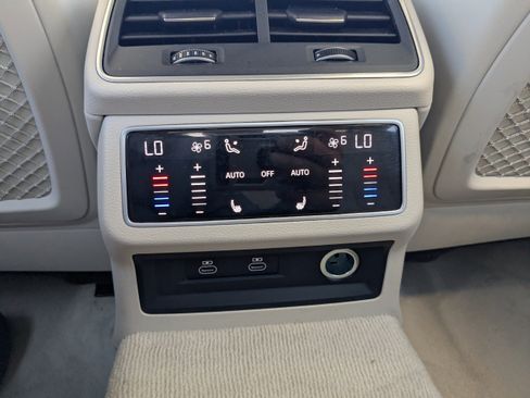 Used 2022 Audi A7 3.0T Prestige w/ Luxury Package image 16