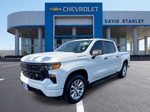 Used 2023 Chevrolet Silverado 1500 Custom AWD/4WD image 1