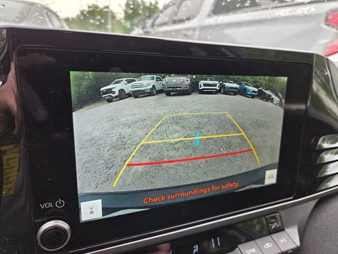 Used 2025 Toyota Camry LE FWD image 14