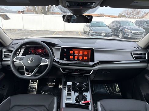 New 2026 Volkswagen Atlas Peak Edition AWD/4WD image 13