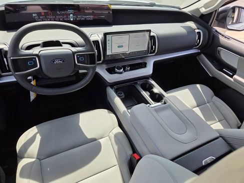 New 2026 Ford Expedition Active RWD image 40