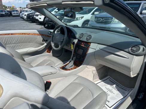 Used 2004 Mercedes-Benz CLK 500 Cabriolet image 32