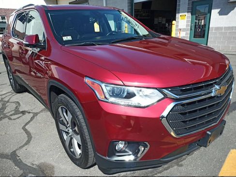 Used 2018 Chevrolet Traverse LT AWD/4WD image 1