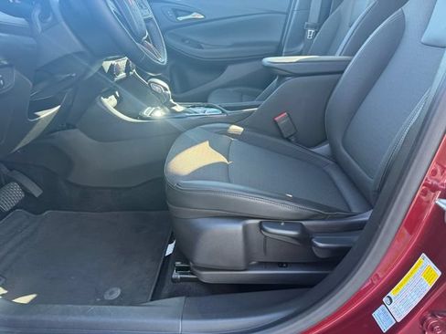 Used 2025 Buick Encore GX Preferred AWD/4WD image 27