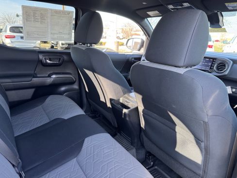 Used 2021 Toyota Tacoma TRD Sport image 34
