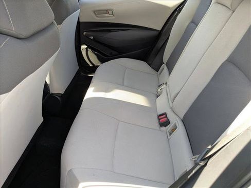 Used 2022 Toyota Corolla LE image 17