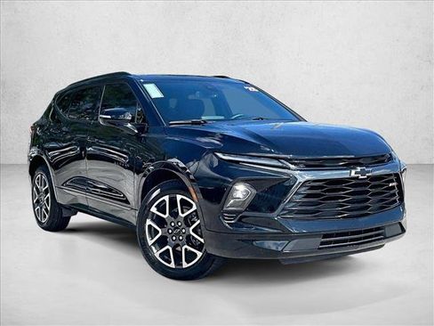 Used 2025 Chevrolet Blazer RS FWD image 12
