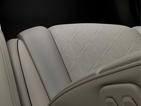 New 2025 Genesis GV80 2.5T Prestige image 13