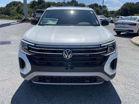 New 2026 Volkswagen Atlas Peak Edition AWD/4WD image 10