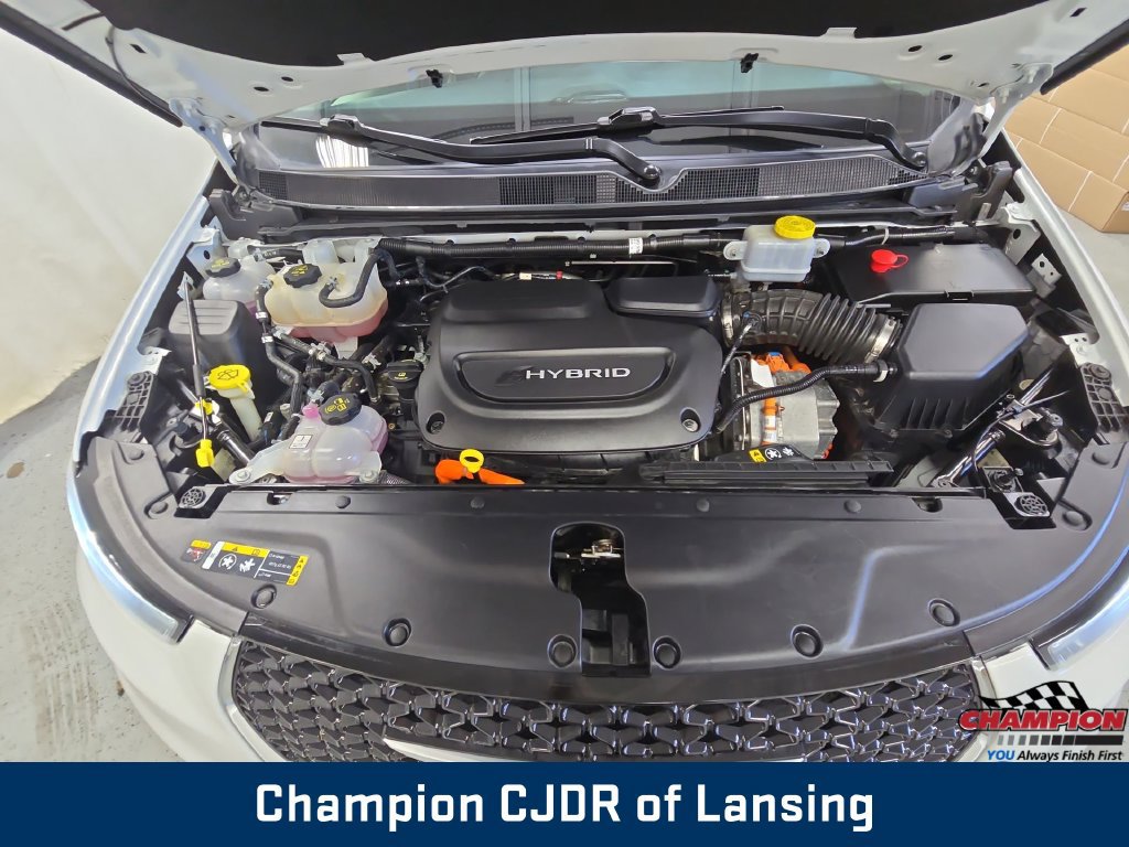 Used 2023 Chrysler Pacifica Touring-L FWD image 37