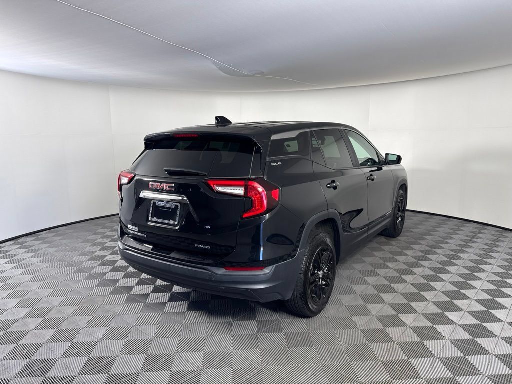 Used 2022 GMC Terrain SLE AWD/4WD image 5